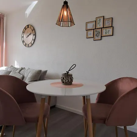 Schwieberdinger Sonnenterrassen-wohnung Lejlighed *